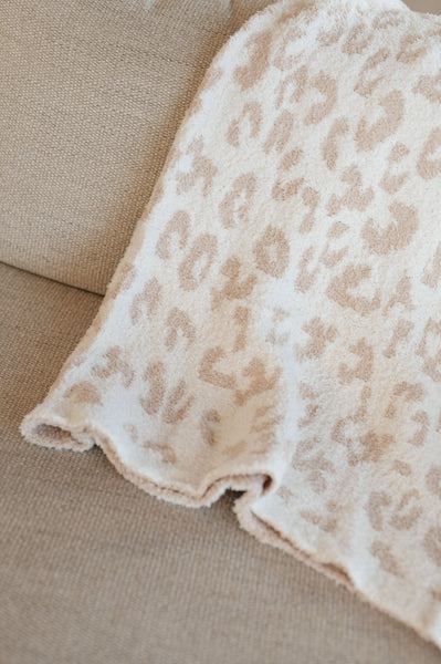 Ari Blanket Single Cuddle Size in Neutral Animal