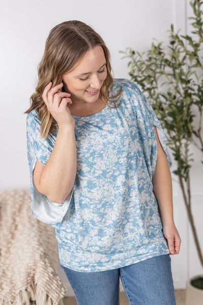 IN STOCK Darcy Dolman - Blue and Ivory Abstract