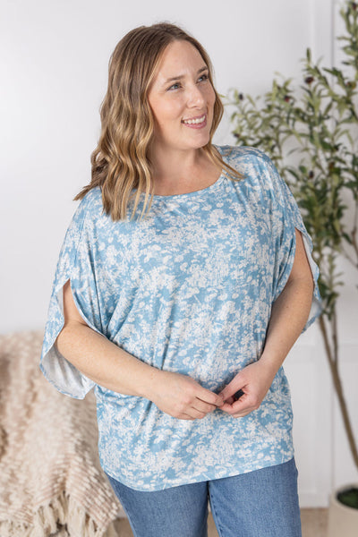 IN STOCK Darcy Dolman - Blue and Ivory Abstract