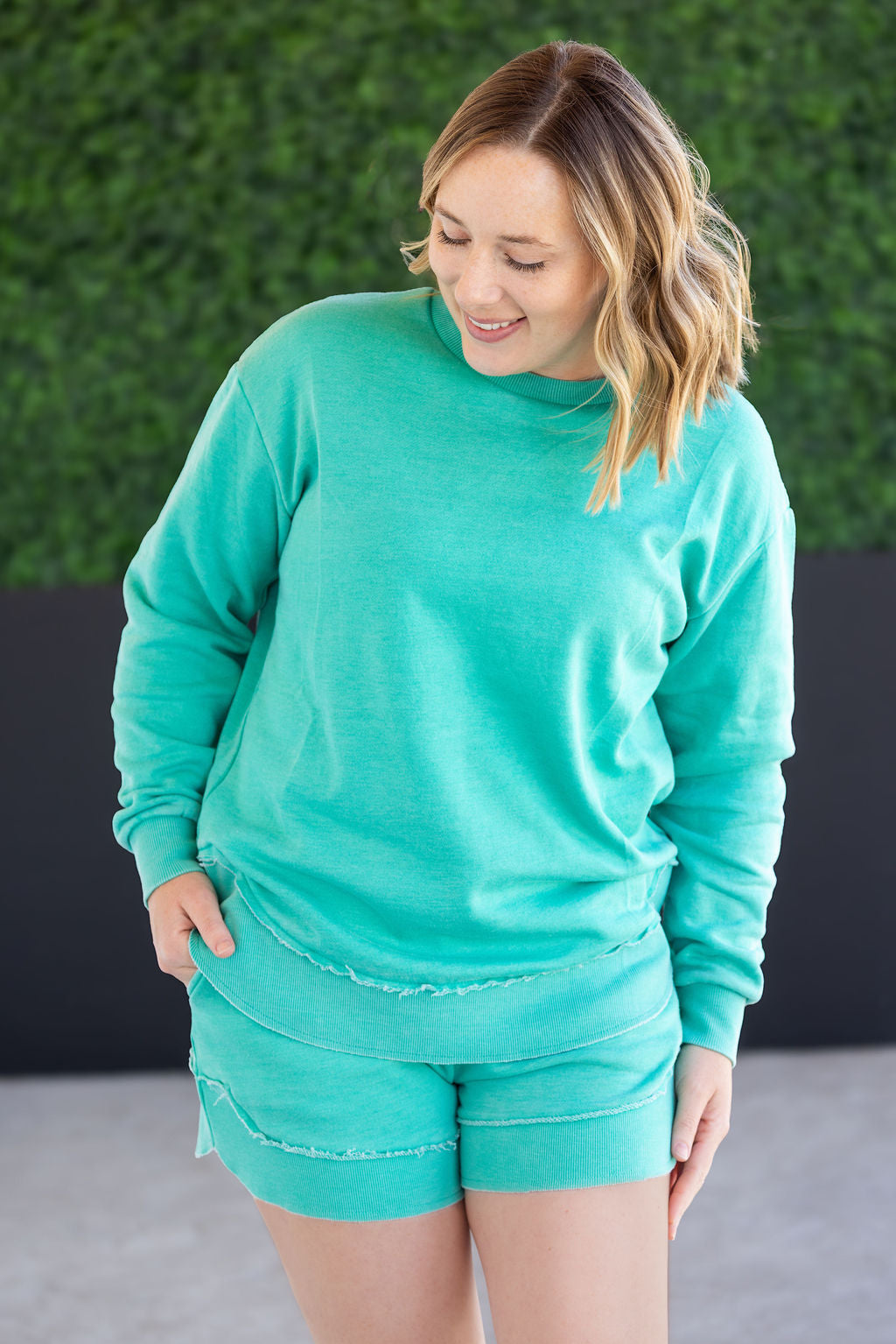 IN STOCK Vintage Wash Pullover - Caribbean Green